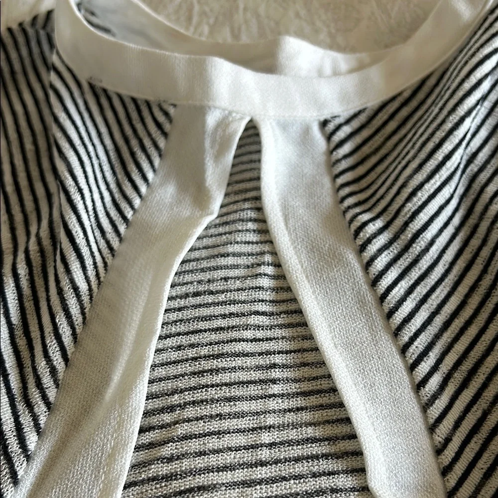 ▪️EXPRESS Striped Black/White Open Back Adjustable Waistband Loose Women’s Sz M - Picture 9 of 9